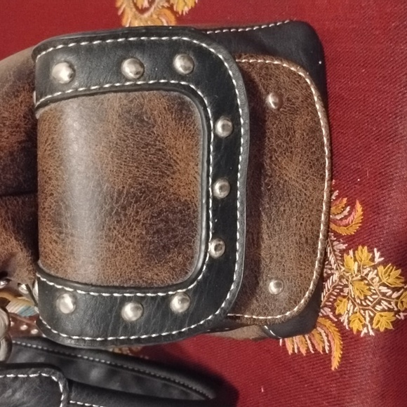 Brown Western Embroidered Handbag - Picture 3 of 15